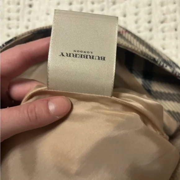 Burberry skirt - Picture 8 of 10